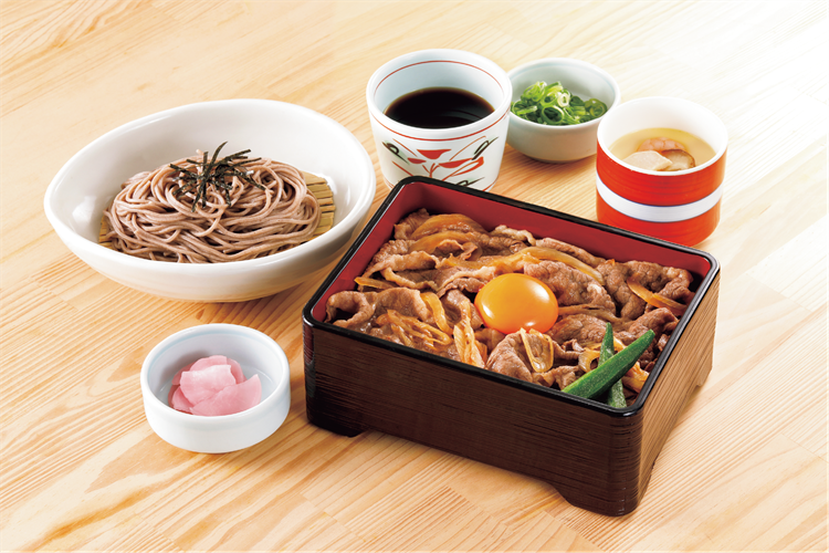 黒毛和牛のすき焼き重