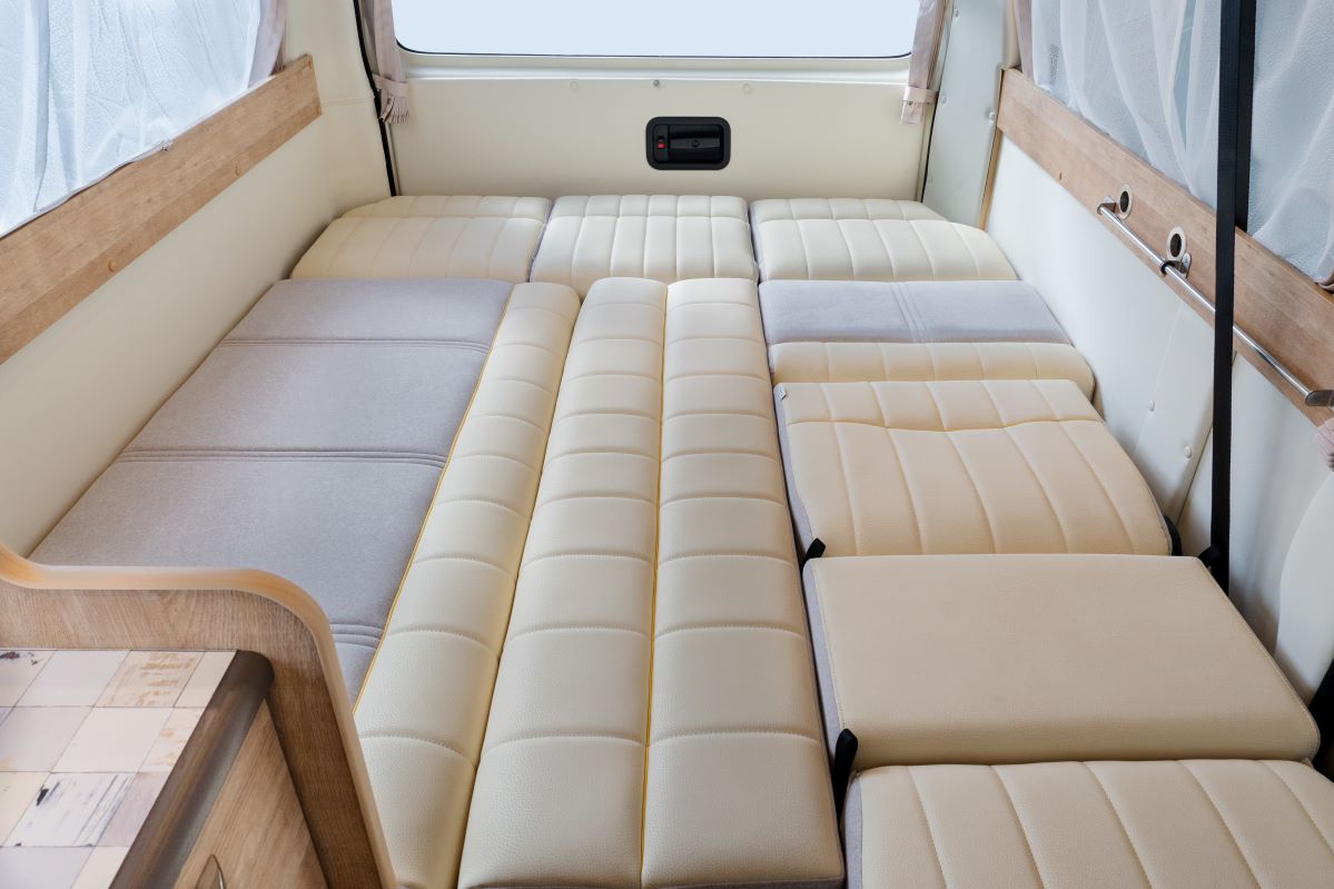 レクビィソラン内装(ベッド状態)