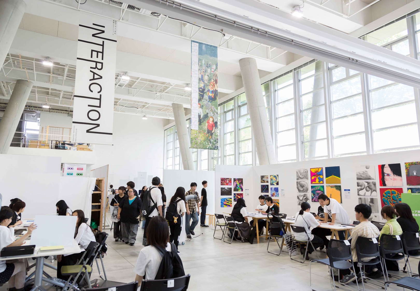 7月に開催されたオープンキャンパス内での進学相談会の様子(※9月に予定されている会場とは異なります)