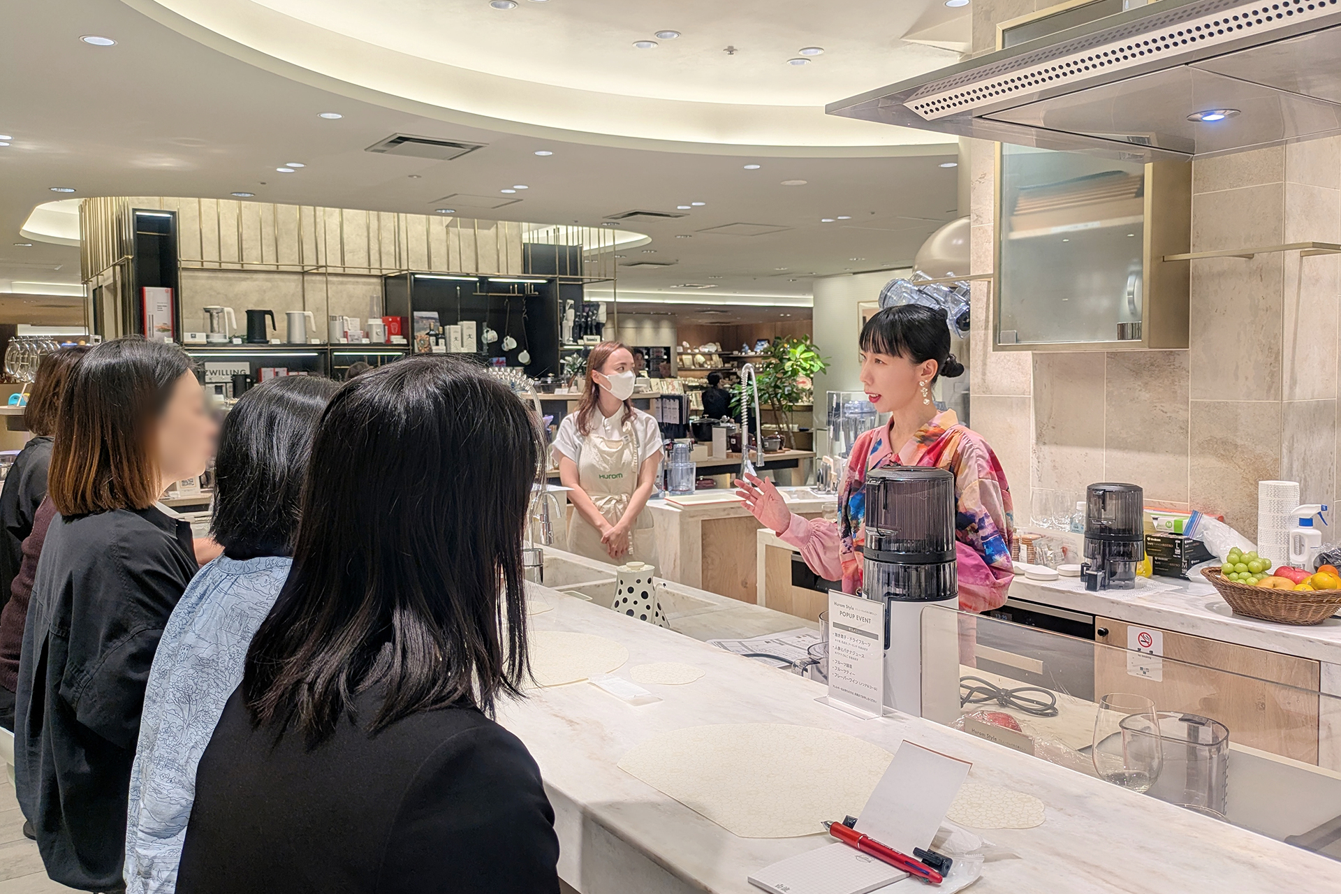 米ではコールドプレスジュースが生活の一部。自由にアレンジして楽しんでいますよ!とスギアカツキ氏。