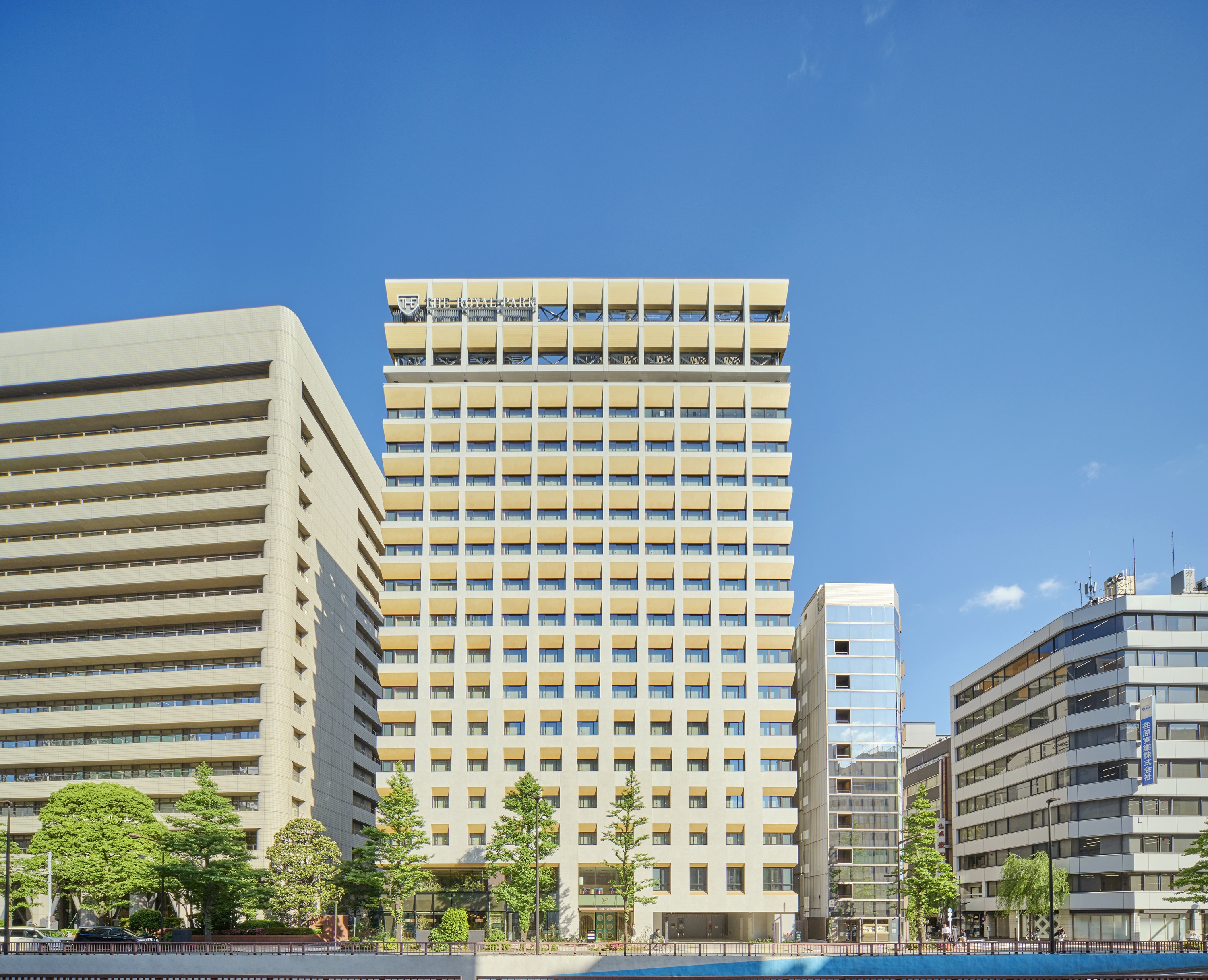 ザ ロイヤルパークホテル 銀座6丁目外観