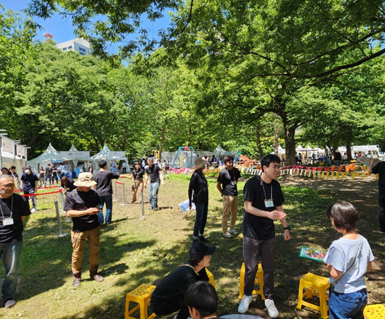 トレーの仕分けワークショップの風景② 5cf349dba92d3d861750038278.png