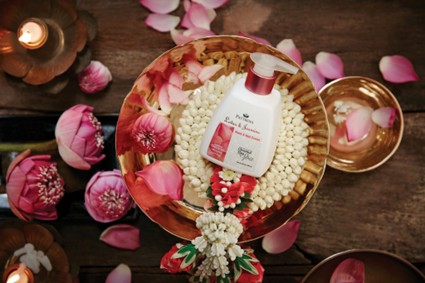 Pattrena Oriental Thai Spa Hand & Nail Cream - Lotus & Jasmine