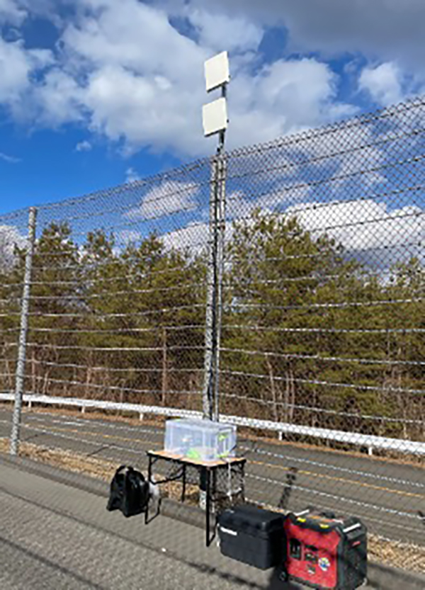 <写真:ローカル5G基地局>