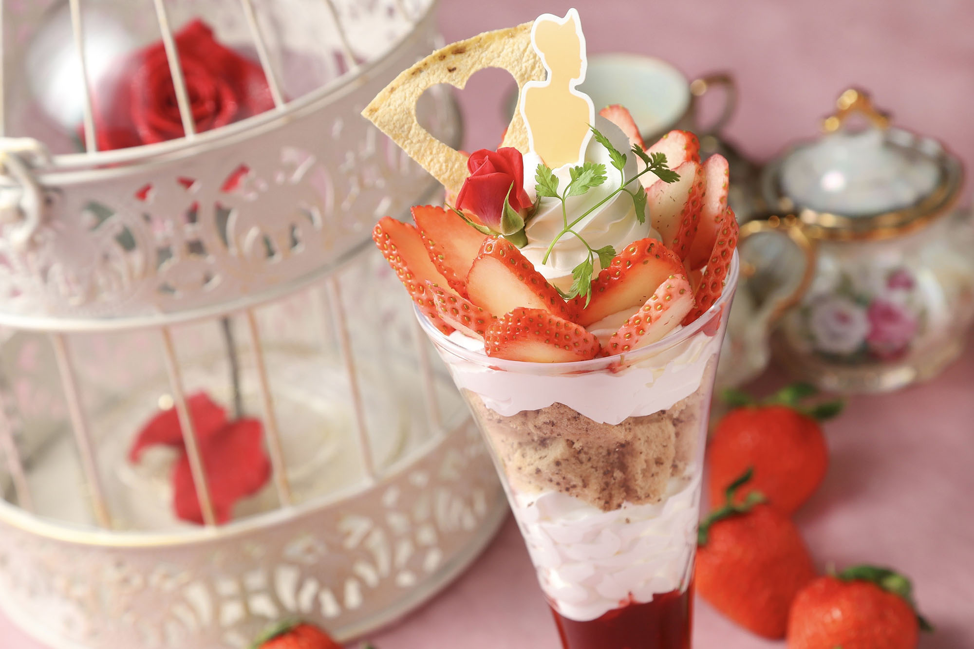ベルのときめき苺パフェ 税込1,600円