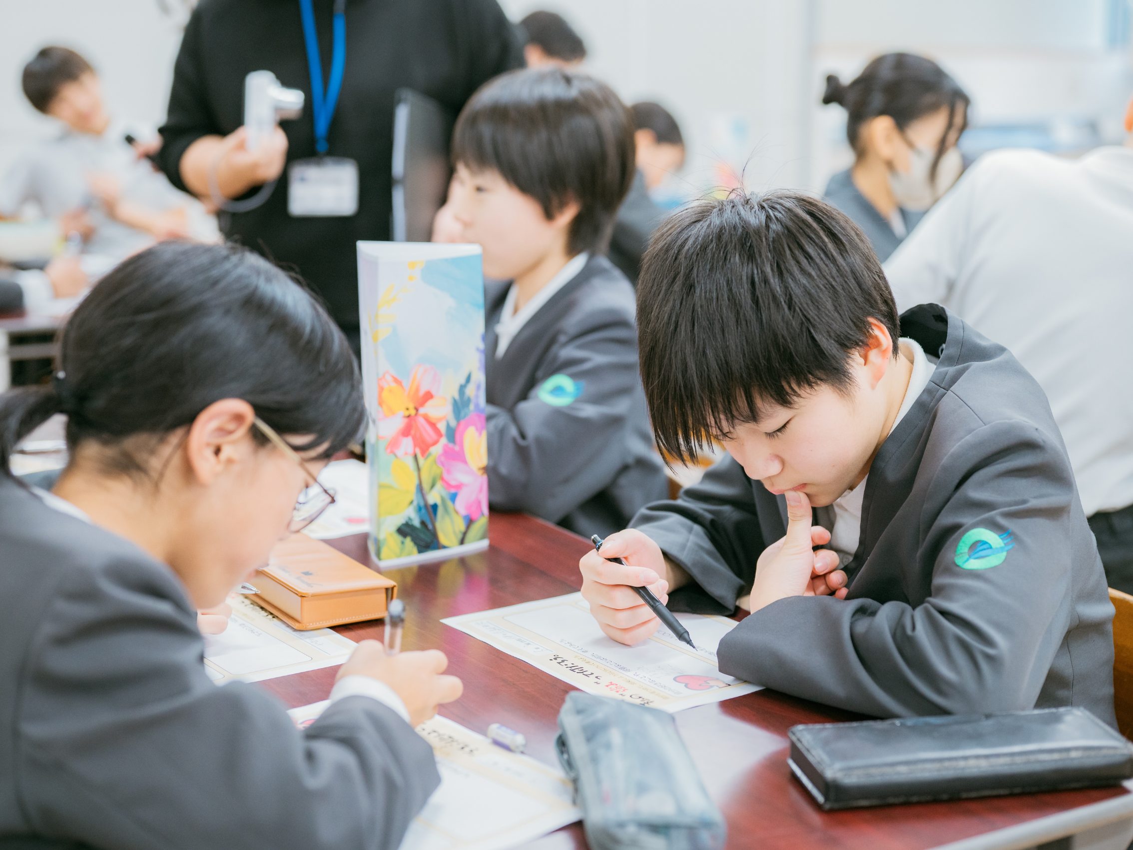 自分の「好きや得意」を考える児童の様子