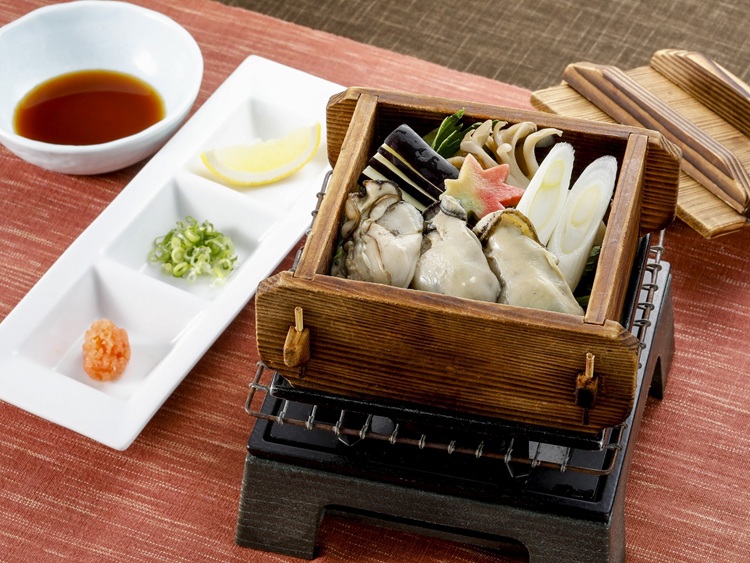 蒸し牡蠣せいろ 税込980円