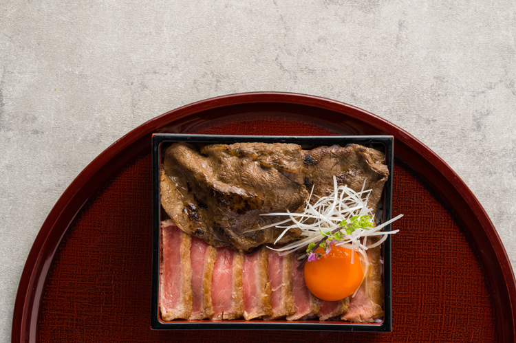 国産牛すき焼きとビフテキ合盛重セット