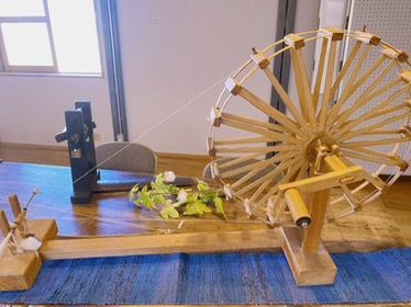 糸紡ぎ体験コーナー