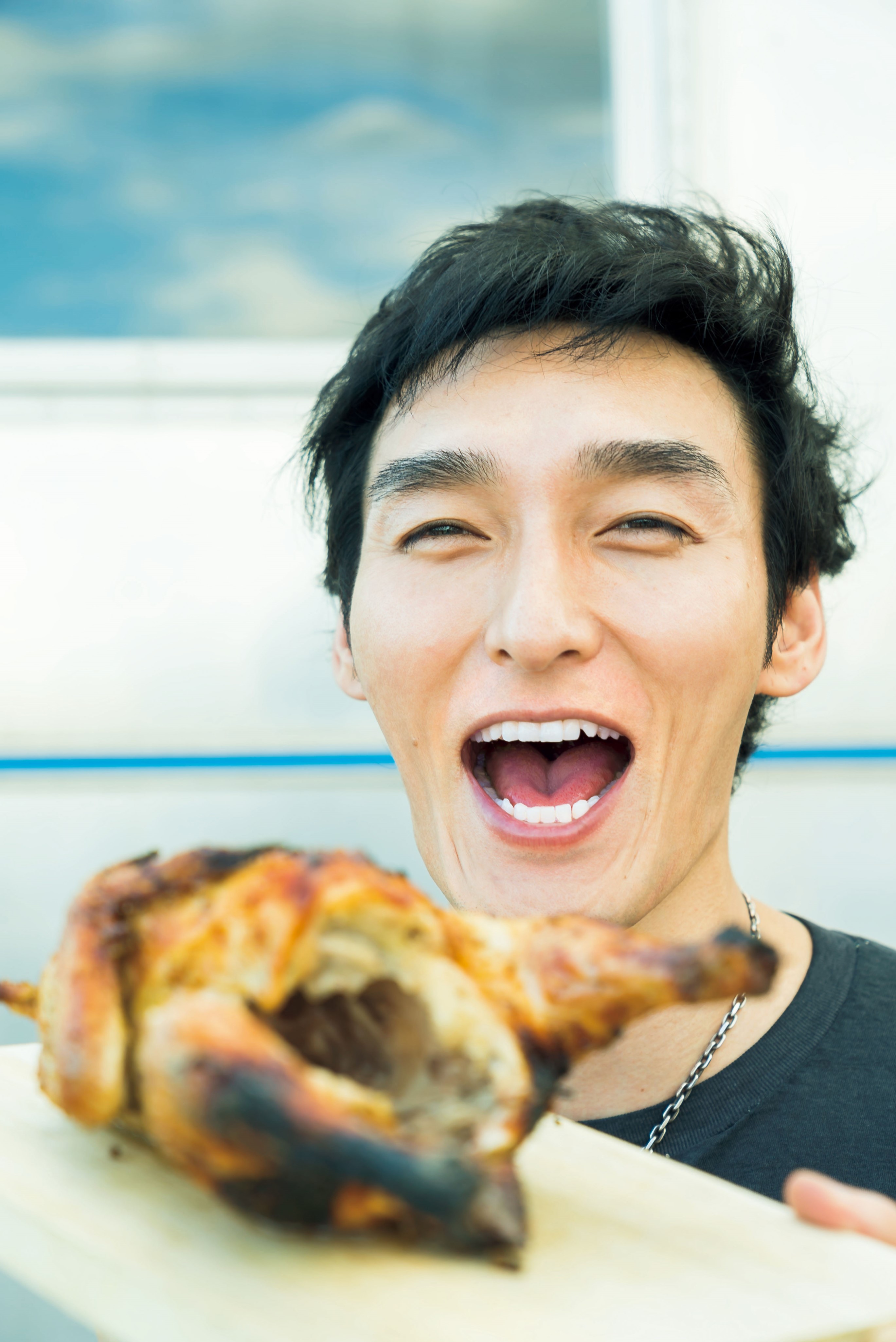 草彅剛がエッセイを発売！ 月刊ザテレビジョンの連載「お気楽