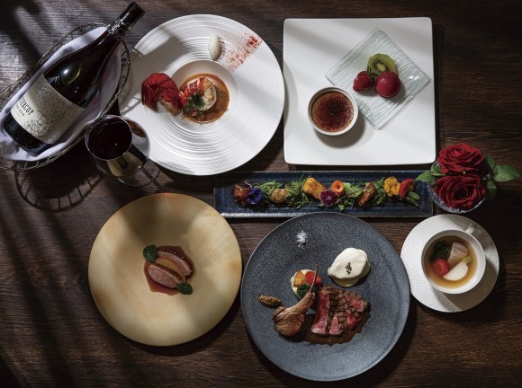 オマール海老や京鴨も楽しめる「摩天楼ディナー」