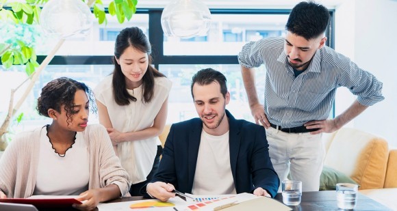 『マーケティングとブランディングから企業の立ち位置を考える』