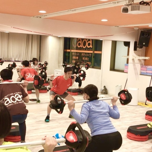 人気の格闘技エクササイズ「ボディコンバット」