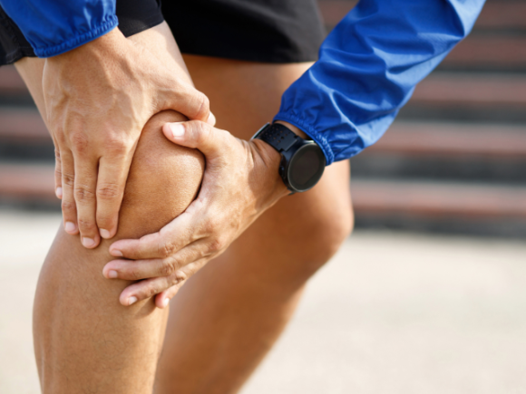 膝が痛む！自分はなんの病気や怪我？膝に関連する痛みを原因を徹底解説！