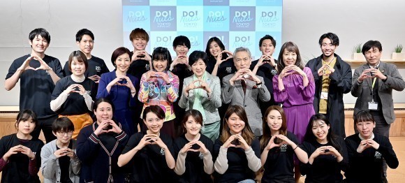 若者アンバサダーと小池都知事とのトークイベント（2023年3月実施）記念写真