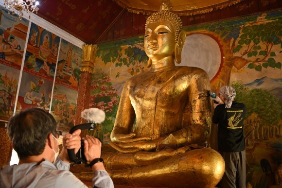 ワット・アーパイ寺院本尊