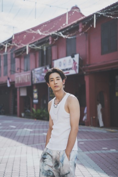 俳優デビュー10周年のメモリアルな一冊が誕生！繊細さと大胆さと色気で魅せる！「初めての近藤頌利」が詰まった写真集発売！