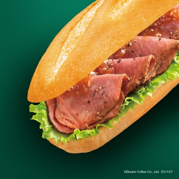 ドトールでご褒美！ 「トリュフ香る ミラノサンド 炭火焼きローストビーフ」3種 「抹茶キャラメルラテ」「ナッツ香るダブルチョコレートケーキ」等 11月27日発売