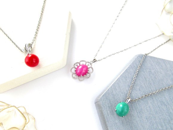 クリスマスにむけ、プレゼント・ネックレスやプロポーズ用の指輪のご注文が増えてきました。