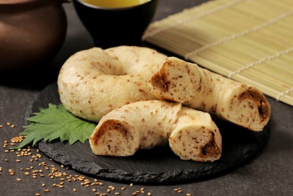 グランディール「金胡麻ベーグル 肉味噌大葉」