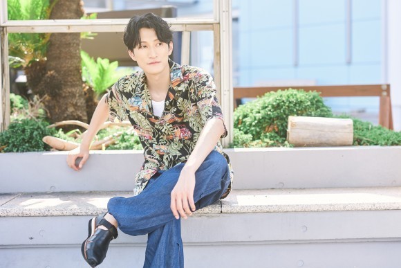 磯野大、待望の1st写真集は「わがままを形にしていただきました」伊豆諸島ロケで自然体の魅力を切り取った一冊