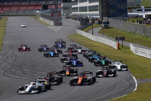 写真：2024 SUPER FORMULA Rd.2スタートシーン（2024/5/19）