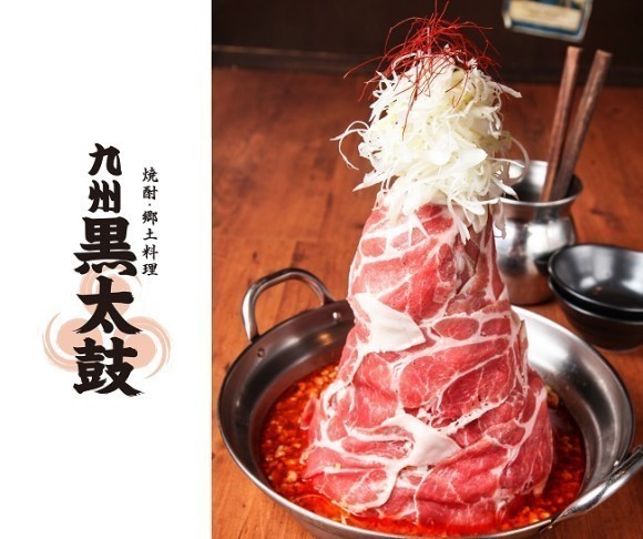 【鍋界のレジェンド・肉タワー鍋や○○過ぎるSNSバズり鍋は再登板！】『九州黒太鼓 池袋』2023-24冬鍋情報