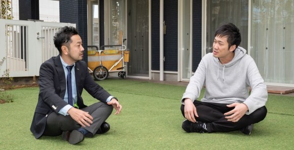 主任の安東利純先生。インタビュアーはリンクエイジの大野。