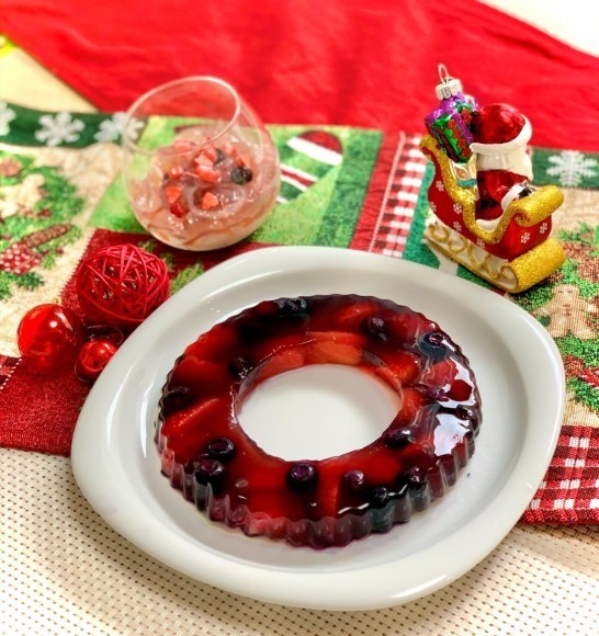 完全無農薬のハーブティーを使ったリース型ゼリーでヘルシー＆リッチなクリスマスを