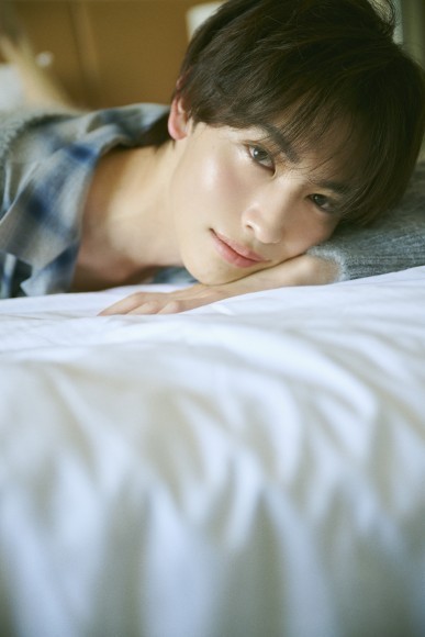 写真集級の超美麗カットを盛り込んだ豪華さ！増子敦貴、まるでアート作品のような「美しすぎる」カレンダーを発売！