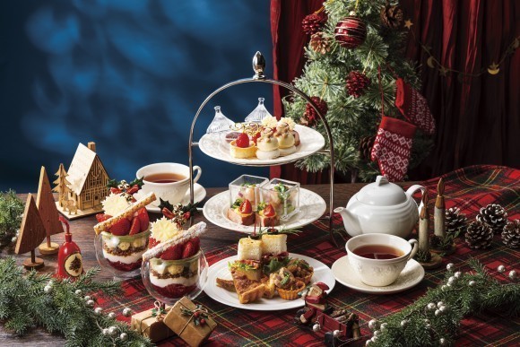 【冬の楽しみ 深紅のベリーに心躍るクリスマスアフタヌーンティー】