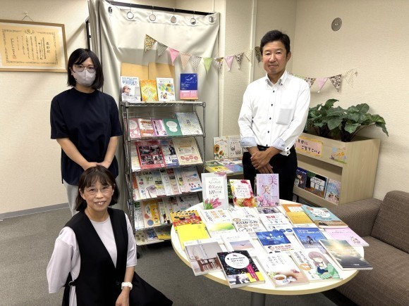 大阪府商工労働部 雇用推進室  就業促進課様へ52タイトルの書籍寄贈【Baton Books】