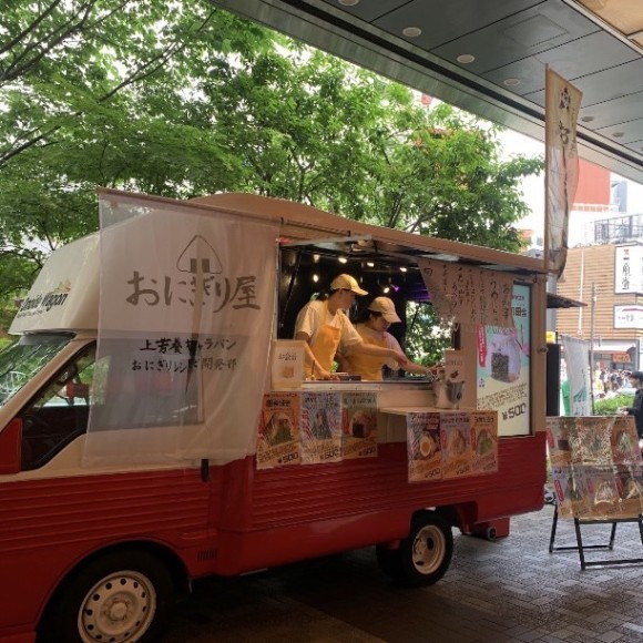 キッチンカー風景