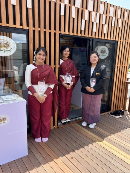 チャオプラヤアバイブーベ病院のスタッフたち