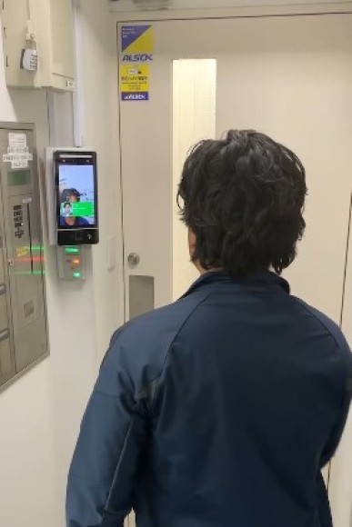 顔認証システム導入