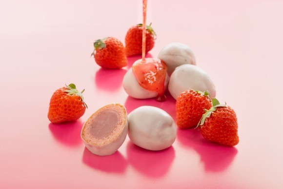 博多ミノリカ「あまおうエッグケーキ」