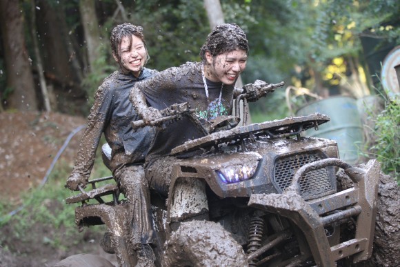 海外ではメジャーな泥まみれバギーが日本で味わえる！