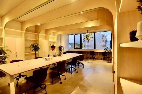 本部のミーティングルーム