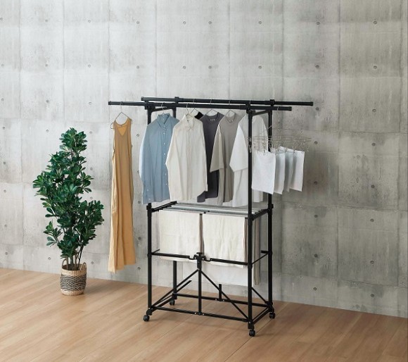 軽くて簡単組み立て、たくさん干せる！ 冬の室内干しで大活躍の「ラク軽　伸縮大型アルミ室内物干し」