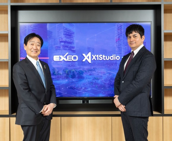 エクシオグループ 代表取締役社長 舩橋哲也様（左）、X1Studio ファウンダー兼代表取締役社長 ウィリアム・アチュリ（右）