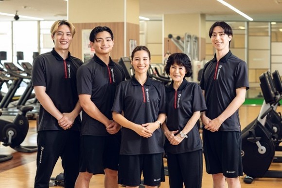 ルネサンス、スポーツオアシス合併でフィットネス業界のリーディングカンパニーに　新ユニフォームで新たなスタート！