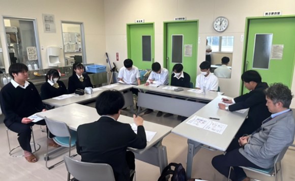 生徒向け説明会の様子（5月9日　小林秀峰高等学校）