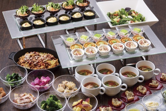 春のアイコニックランチ　ハーフブッフェイメージ