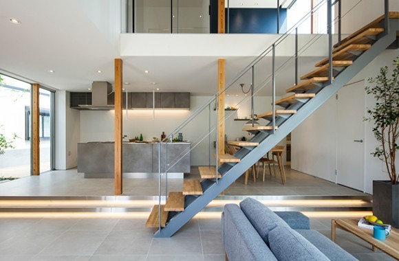 《スケルト》アンダータイプ／本体カラー：グレー／踏板：センプリーオーク