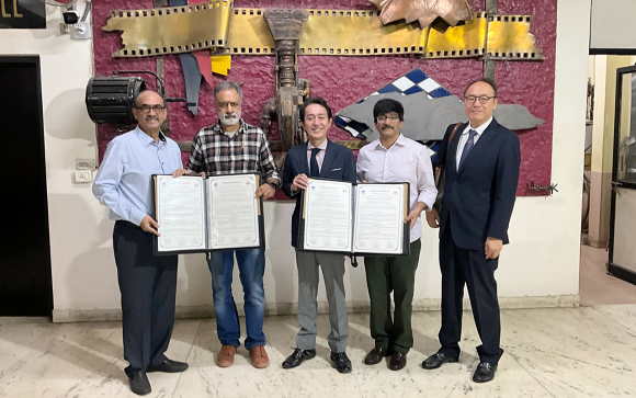 CODAとTFCCによる署名式の様子