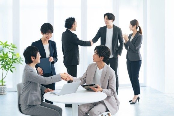 ビジネスマッチングサービスのティザーサイトをまもなく公開