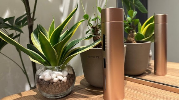 合同会社ASP(代表 山内敦也)が運営するドライヘッドスパ専門店Still(スティル)_美顔器を使った首のスキンケア体験