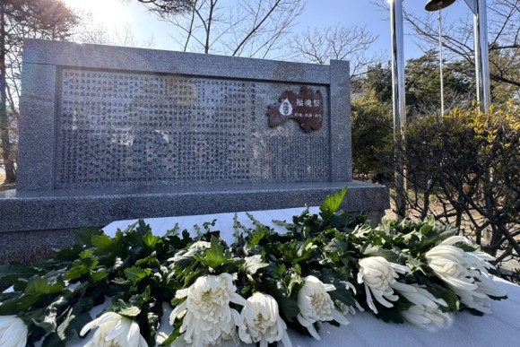 2024.3.11記念碑と共に黙祷