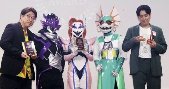 第1回では、当社所属の『セイレーンバイブス』（中央）がベストコンテンツ賞を受賞しました