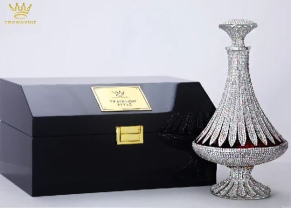 《香港企業とのコラボレーション による ISW クリスタル ブランデー のリリース 》「《ISW トラディション スタイル ブランデー シルバーカラー》」発売中